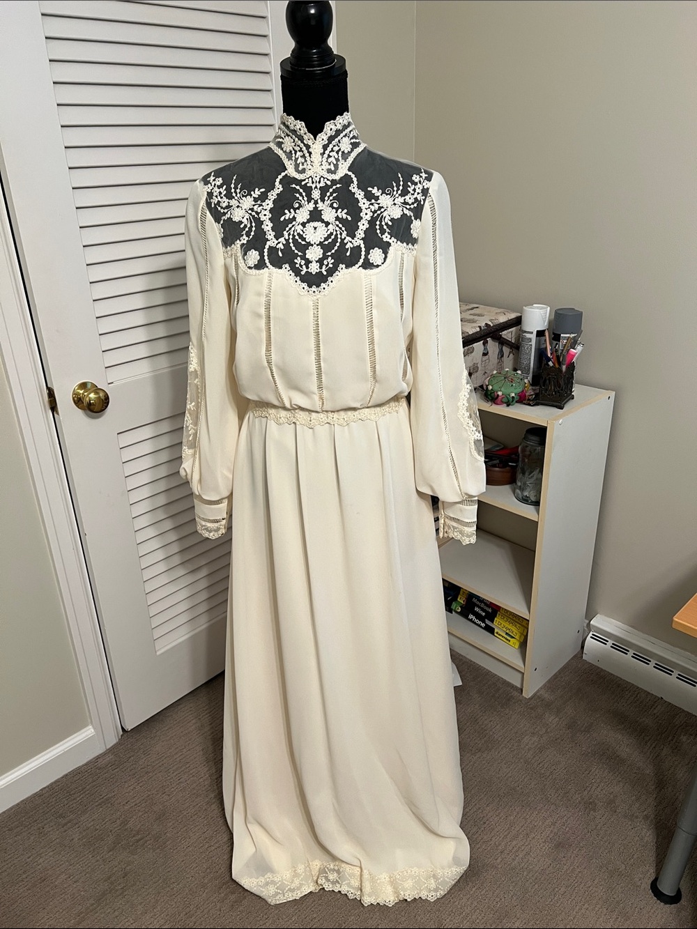 Vintage wedding dress size 8..
